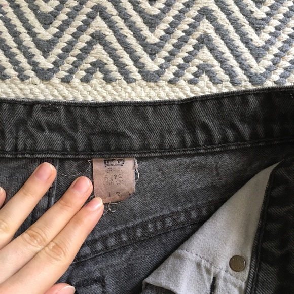 Vintage Levi’s Jean Shorts - Picture 5 of 8